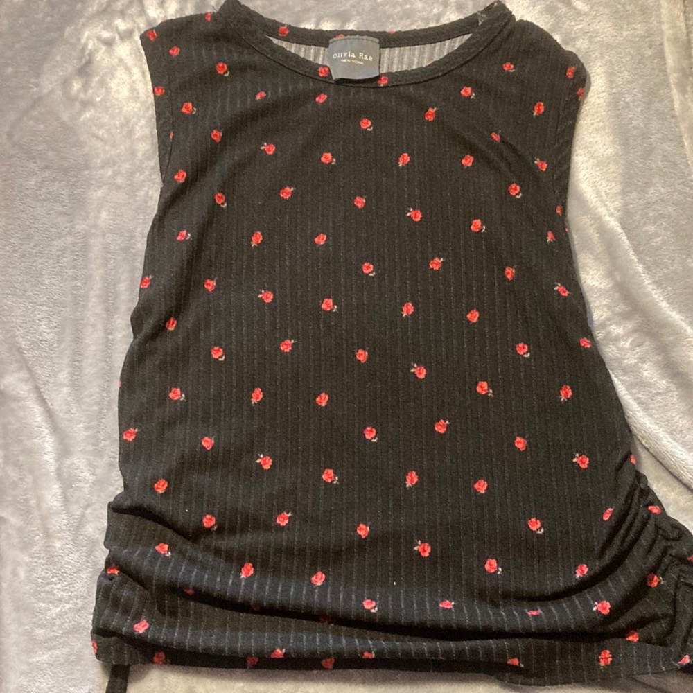 Olivia Rae shirt size small